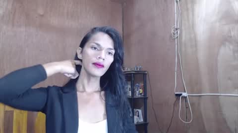 Ur Lovely Pricious online show from 05/15/26, 12:23