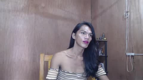 Snapshot of ur_prescious_xxx chatting on 05/24/26, 12:04 Ur Lovely Pricious online show from 05/24/26, 12:04