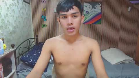 ur_shan21 online show from 09/19/25, 10:49