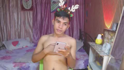 ur_shan21 online show from 12/16/25, 03:22