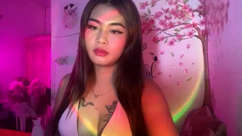 Snapshot of ur_ultimatedreamgirlxoxo chatting on 04/25/26, 07:55 HelloIm Girly online show from 04/25/26, 07:55