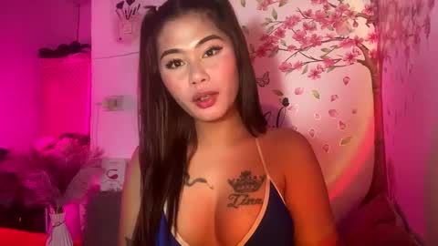 Snapshot of ur_ultimatedreamgirlxoxo chatting on 04/30/26, 08:48 HelloIm Girly online show from 04/30/26, 08:48