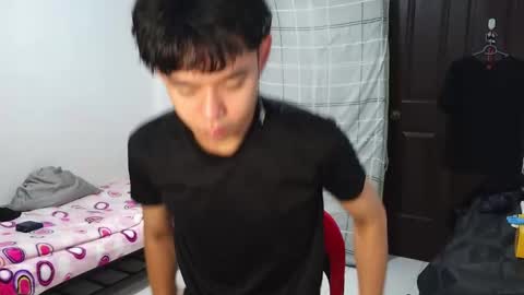 Snapshot of ur_younngtwinkxxx chatting on 01/15/26, 02:10 Ken online show from 01/15/26, 02:10