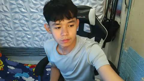 Snapshot of ur_younngtwinkxxx chatting on 02/02/26, 07:51 Ken online show from 02/02/26, 07:51