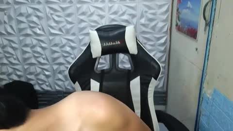 Snapshot of ur_younngtwinkxxx chatting on 02/07/26, 05:22 Ken online show from 02/07/26, 05:22