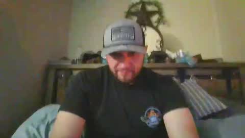 ur_zaddy4now online show from 01/28/25, 07:00