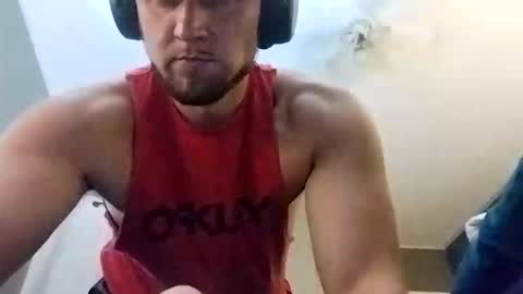 ur_zaddy4now online show from 10/23/25, 10:03