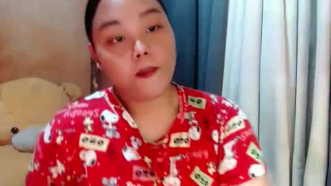 Snapshot of urasian_hotchix69 chatting on 11/22/25, 02:43 Lycah online show from 11/22/25, 02:43