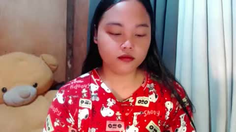 Snapshot of urasian_hotchix69 chatting on 11/25/25, 02:55 Lycah online show from 11/25/25, 02:55