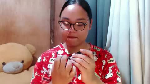 Snapshot of urasian_hotchix69 chatting on 12/17/25, 11:00 Lycah online show from 12/17/25, 11:00