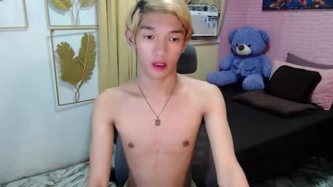 urasian_john20 online show from 05/18/26, 04:13
