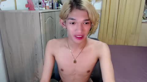 Snapshot of urasian_john20 chatting on 06/16/26, 06:27 urasian_john20 online show from 06/16/26, 06:27