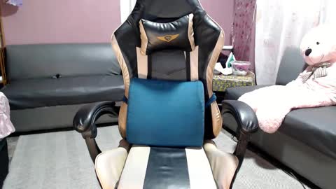 NEWRA  ALLISON online show from 02/23/25, 06:56