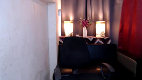 Olivia online show from 01/29/25, 10:01