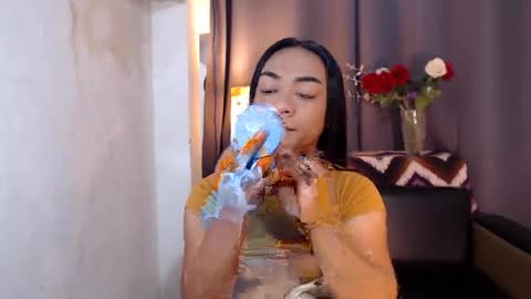 Olivia online show from 02/16/25, 10:43