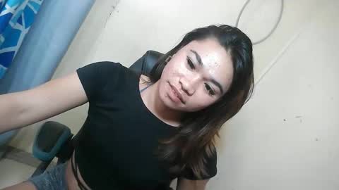 Snapshot of urasian_pinayxxx chatting on 05/04/26, 12:50 Alvie online show from 05/04/26, 12:50
