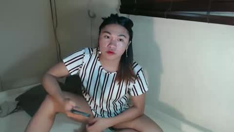 Snapshot of urasian_pinayxxx chatting on 05/08/26, 05:35 Alvie online show from 05/08/26, 05:35