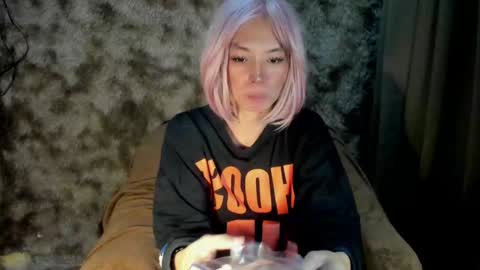 yana online show from 02/05/25, 01:22