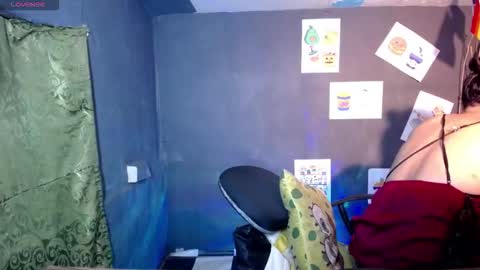 yana online show from 10/14/25, 10:05