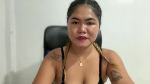 Snapshot of urasianblairexxx chatting on 03/23/26, 03:43 urasianblairexxx online show from 03/23/26, 03:43