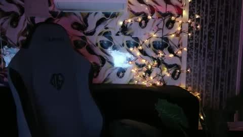 Snapshot of urasiandreamgirlxxx chatting on 03/09/26, 02:48 jess online show from 03/09/26, 02:48