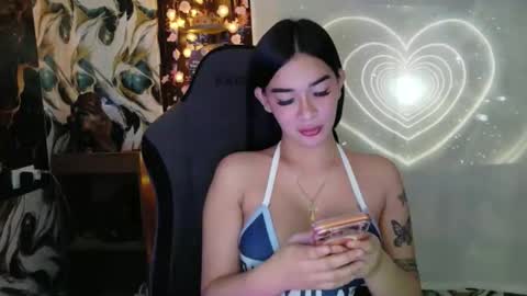 Snapshot of urasiandreamgirlxxx chatting on 04/16/26, 08:15 jess online show from 04/16/26, 08:15