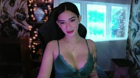 Snapshot of urasiandreamgirlxxx chatting on 05/03/26, 12:27 jess online show from 05/03/26, 12:27