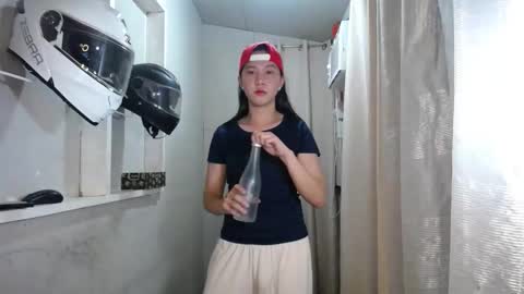 Erika online show from 09/08/25, 08:19