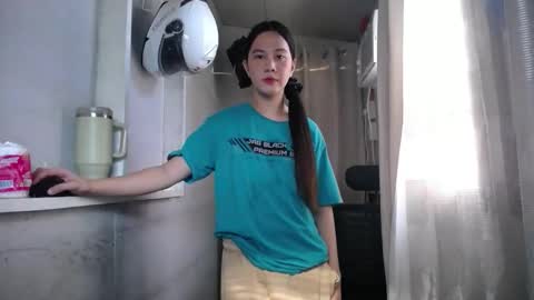 Erika online show from 10/24/25, 06:43