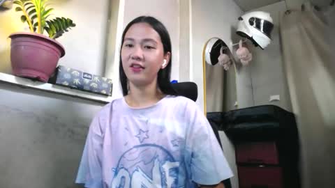 Snapshot of urasiantserika chatting on 04/18/26, 01:09 Erika online show from 04/18/26, 01:09
