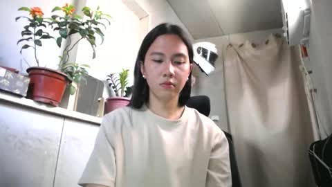 Snapshot of urasiantserika chatting on 04/21/26, 02:37 Erika online show from 04/21/26, 02:37