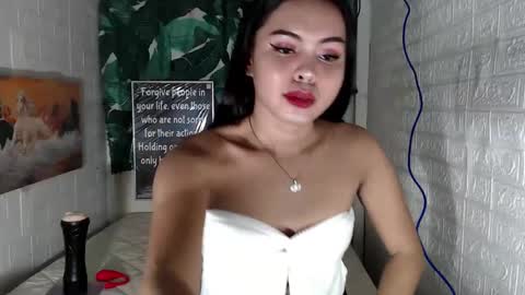 Snapshot of urbaby_molina69 chatting on 01/16/25, 04:38 its me Molina online show from 01/16/25, 04:38