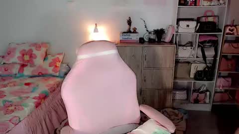 Snapshot of urbabymonica chatting on 10/06/25, 01:58 MONICA DEMONYETA online show from 10/06/25, 01:58