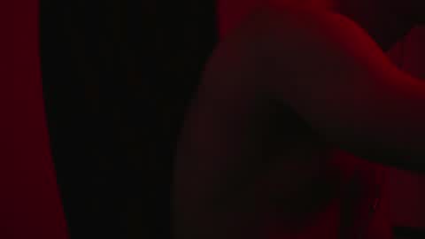 urboytoy_512 online show from 01/05/25, 08:42