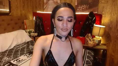 Snapshot of urcumgirlasiants chatting on 12/26/24, 02:05 KENDALL online show from 12/26/24, 02:05