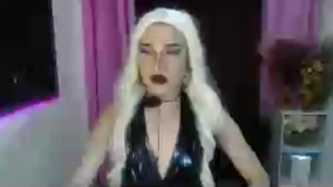 Snapshot of urcumgirlasiants chatting on 10/07/25, 12:02 KENDALL online show from 10/07/25, 12:02