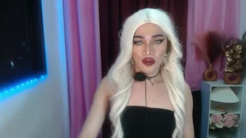 Snapshot of urcumgirlasiants chatting on 10/16/25, 05:47 KENDALL online show from 10/16/25, 05:47