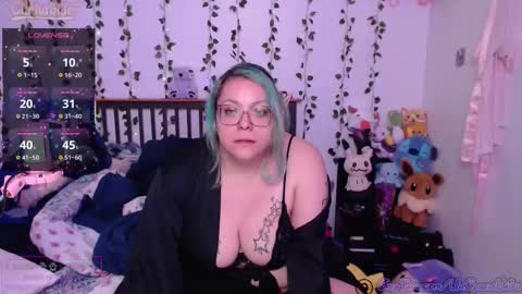 Snapshot of urcyberwaifu_ chatting on 03/17/26, 03:55 Sirena Nymph online show from 03/17/26, 03:55