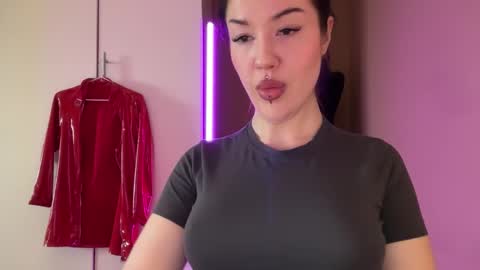 Margo online show from 11/13/25, 07:18