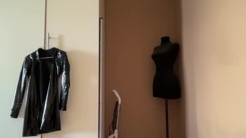 Snapshot of urdevilbaby chatting on 02/03/26, 06:22 Margo online show from 02/03/26, 06:22