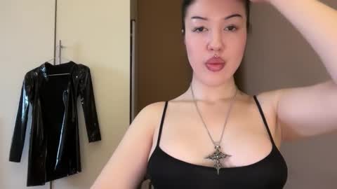 Snapshot of urdevilbaby chatting on 02/16/26, 06:20 Margo online show from 02/16/26, 06:20