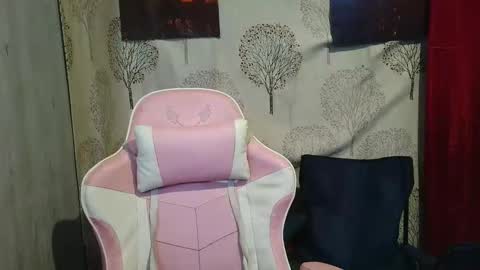 Snapshot of urdollacyl chatting on 04/10/26, 04:01 Sweetacyl online show from 04/10/26, 04:01