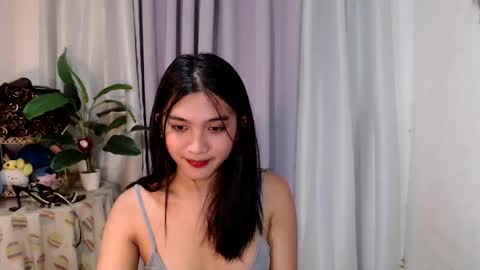 Snapshot of urdreamgirl_ chatting on 02/01/25, 10:26 Trixie online show from 02/01/25, 10:26
