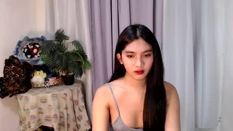 Snapshot of urdreamgirl_ chatting on 03/08/25, 07:05 Trixie online show from 03/08/25, 07:05