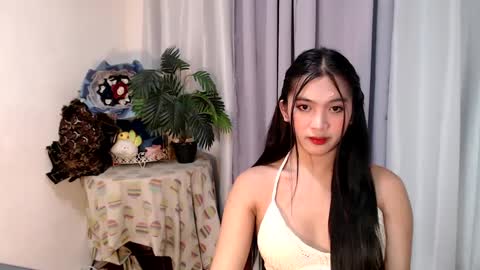 Snapshot of urdreamgirl_ chatting on 03/08/25, 04:06 Trixie online show from 03/08/25, 04:06