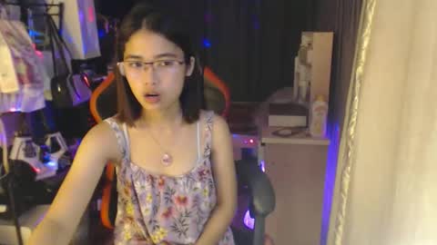 Snapshot of urdreamgirljayne chatting on 10/13/25, 12:54 urdreamgirljayne online show from 10/13/25, 12:54