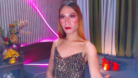 Snapshot of urexpensivejulia chatting on 03/08/26, 06:01 urexpensivejulia online show from 03/08/26, 06:01