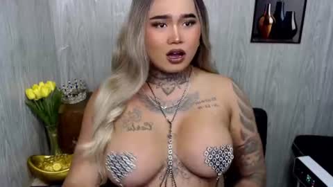 Snapshot of urfabtattooqueen chatting on 06/23/26, 07:45 Maxxie online show from 06/23/26, 07:45