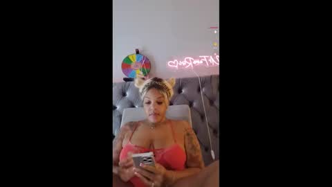 urfaveriri online show from 10/16/25, 07:20