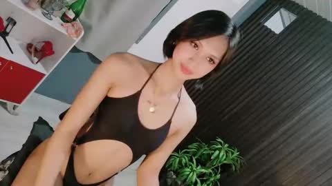 Snapshot of urfavouriteaddiction chatting on 02/20/26, 10:16 Rianne online show from 02/20/26, 10:16